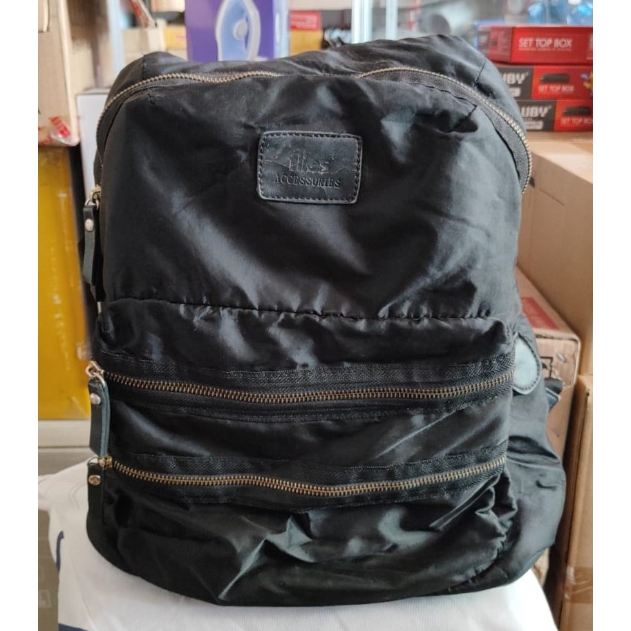 Tas Ransel Fashion Wanita Elies Accessories Hitam Preloved VN