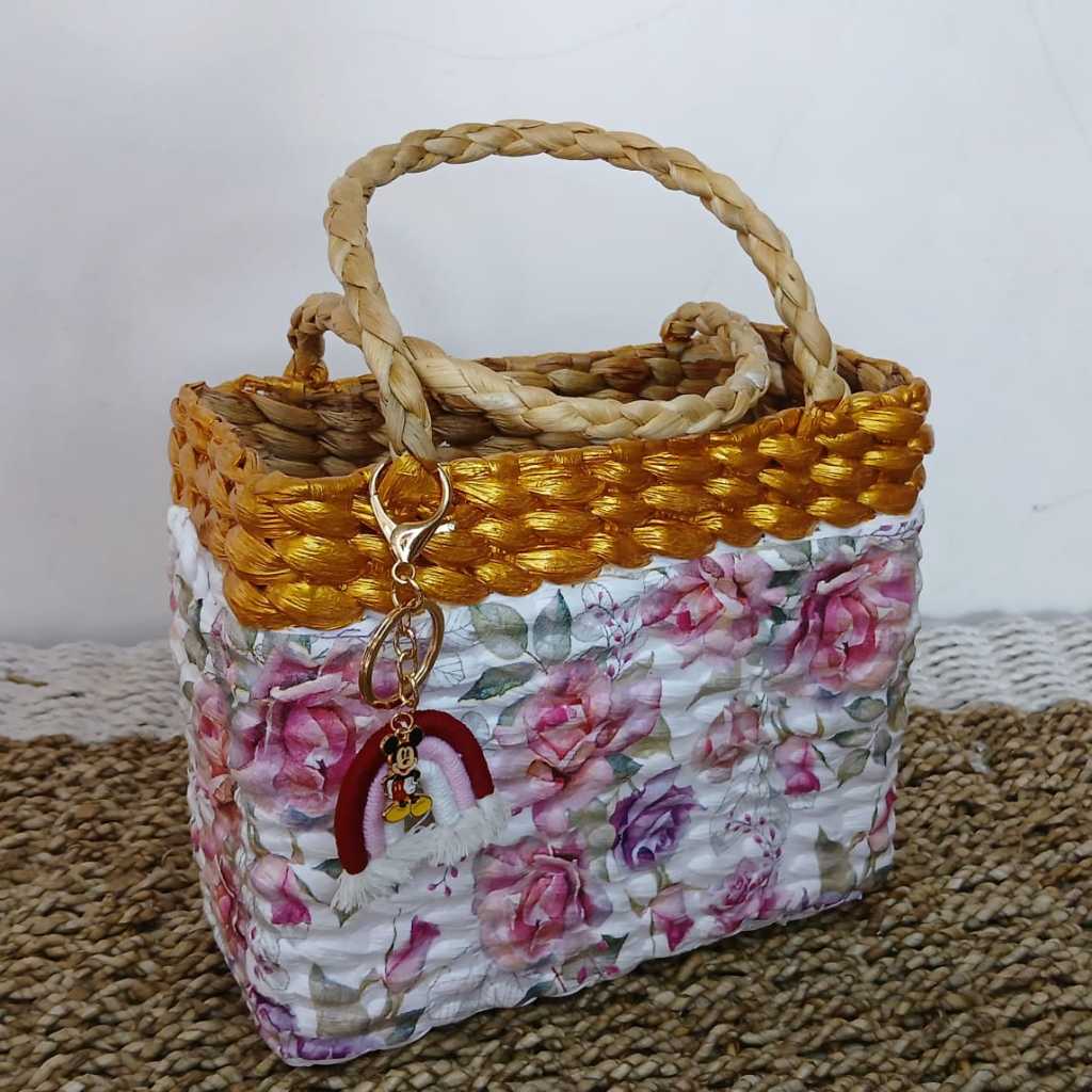 Tas Eceng Gndok Motif Bunga Mawar