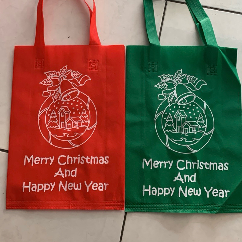 

Goodie Bag Natal 30x40x8 - Tas Spundbond Natal - Tas Kain Natal