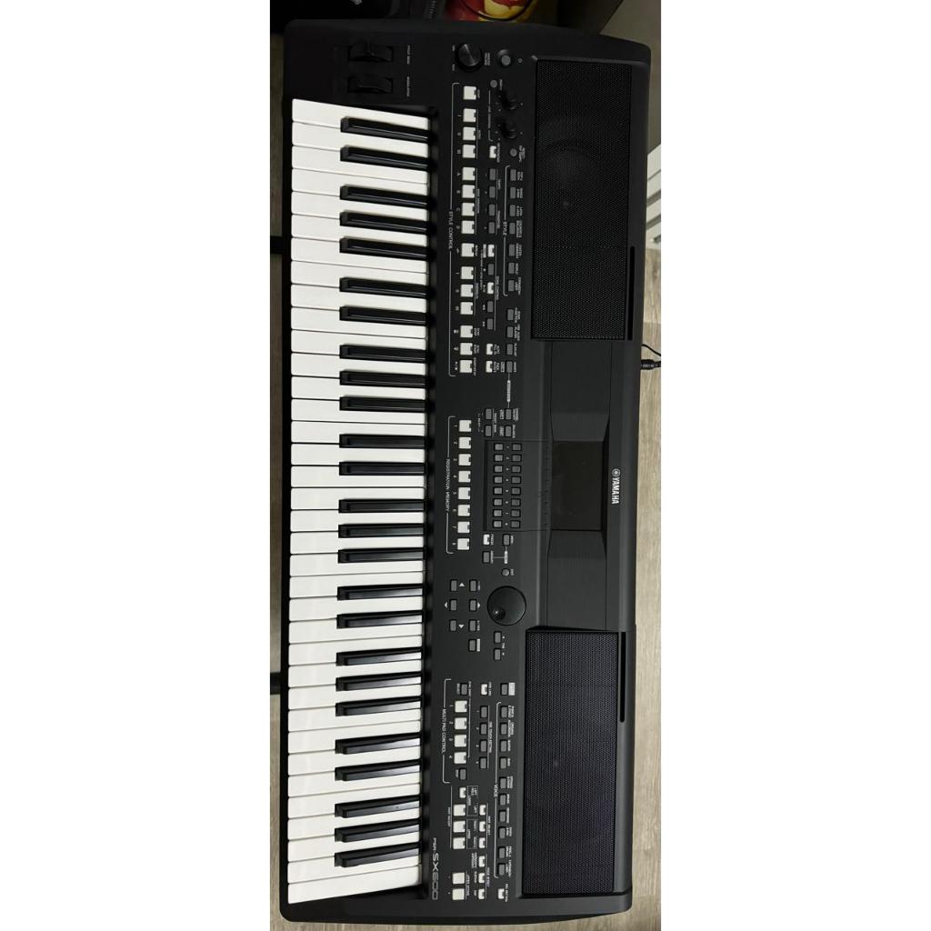 Keyboard Piano YAMAHA PSR SX600 (SECOND) sudah Include dengan kaki stand