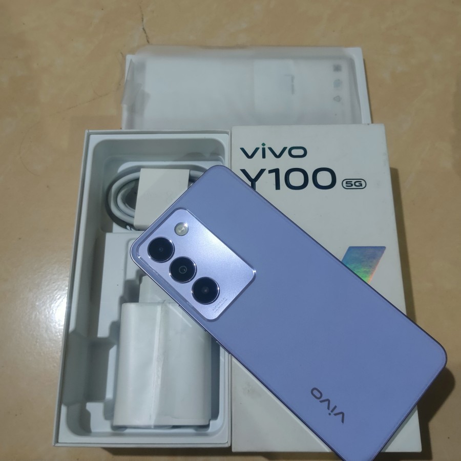 VIVO Y100 5G 8/256gb second