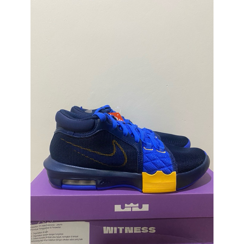 nike lebron witness 8 midnight navy