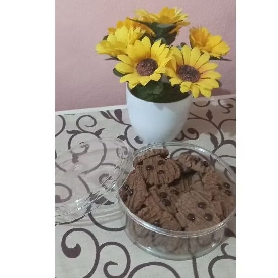 

Chocochip ukuran toples 500gr / kue kering cokelat / kue kering enak/ kue kering murah