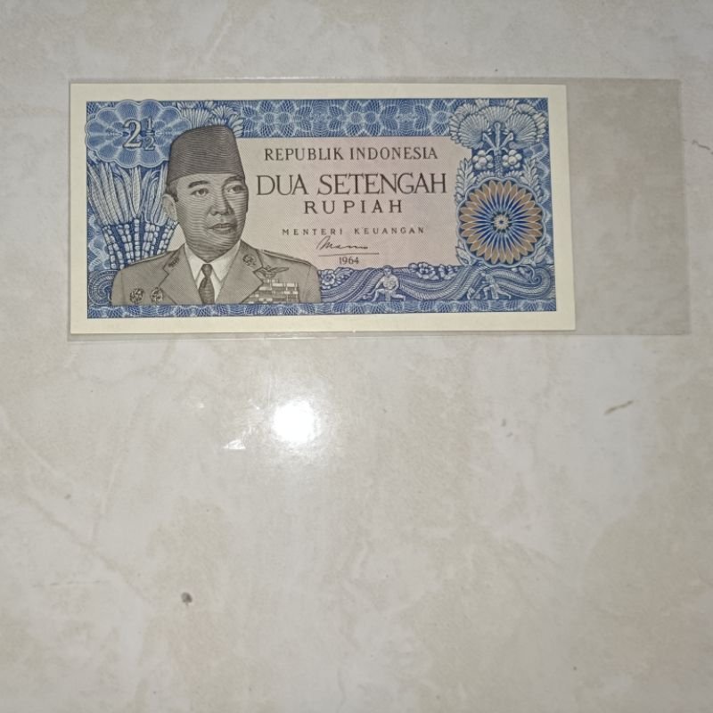 uang 2 1/2 2,5 dua setengah rupiah Soekarno tahun 1964 asli unc