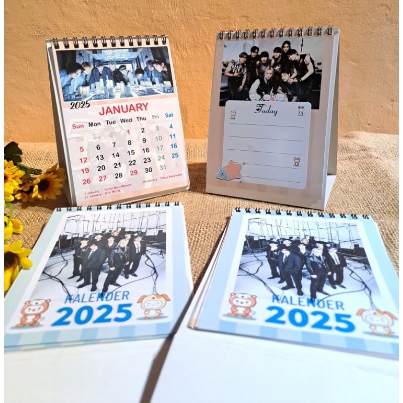 

Kalender Meja/duduk Stray Kids