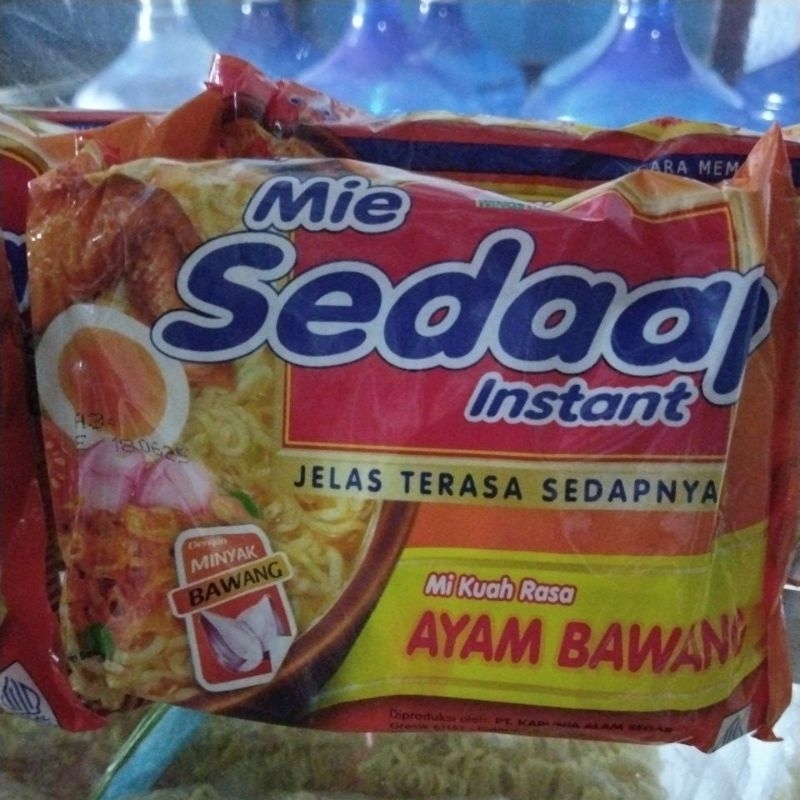 

MIE SEDAP KUAH RASA AYAM BAWANG MIE INSTAN