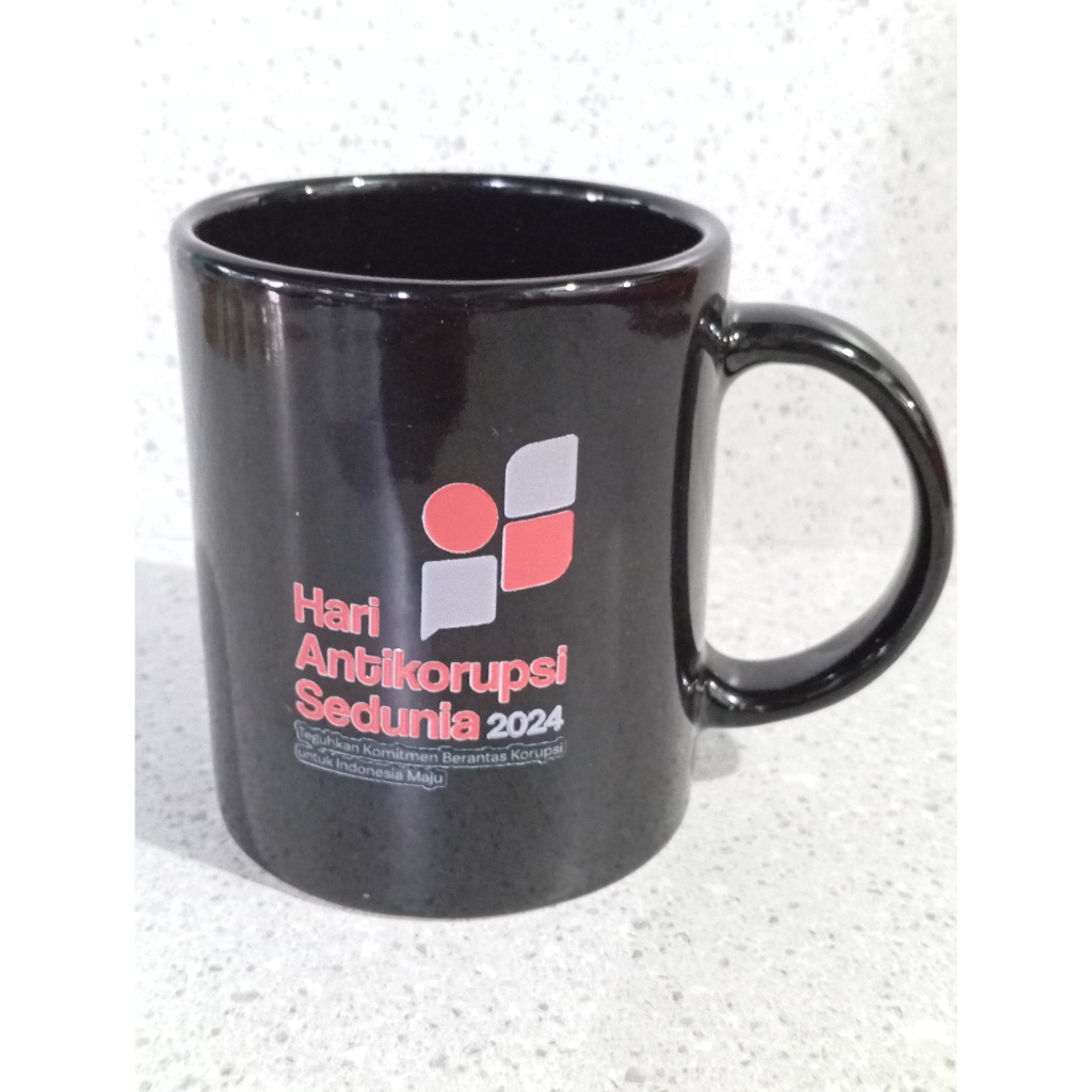 Souvenir Mug Keramik Hitam Custom Logo  / Mug Hitam Murah Surabaya Desain Bebas