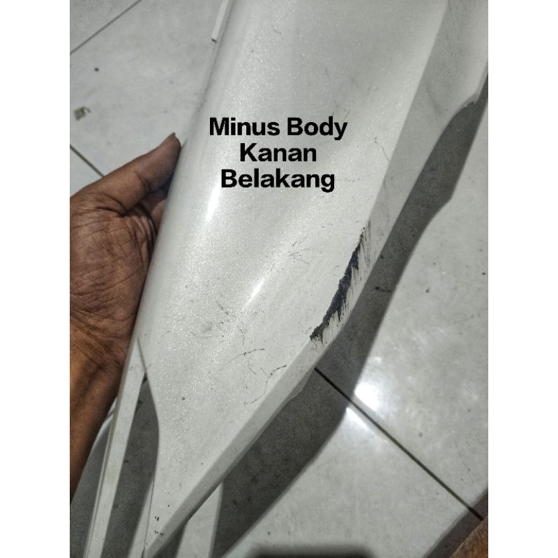 COVER BODY KANAN PCX 160 ORIGINAL COPOTAN BEKAS MOTOR ( MINUS)