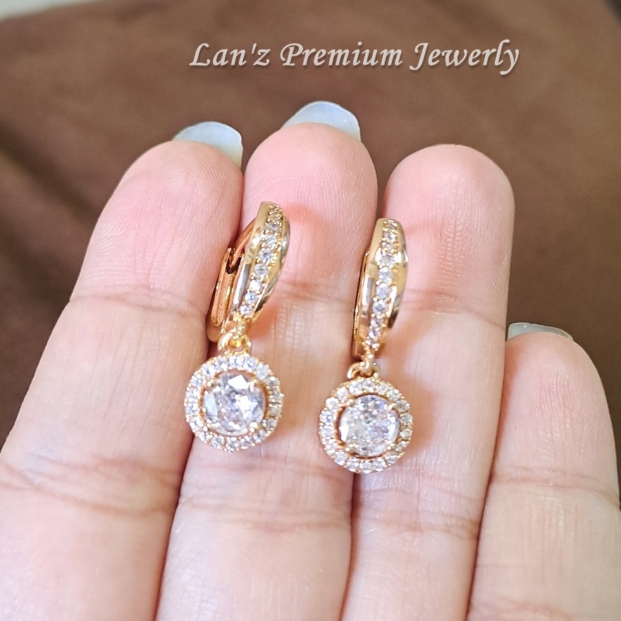 Khusus Anting Berlian Medan Bundar Clip Kristal Mewah Titanium Emas 22K