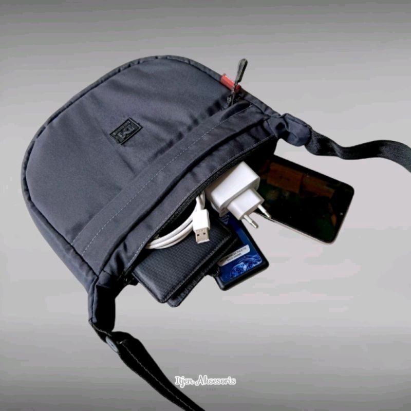 DM Dwanmis | Tas Selempang & Bahu SlingBag Unisex Pria Wanita