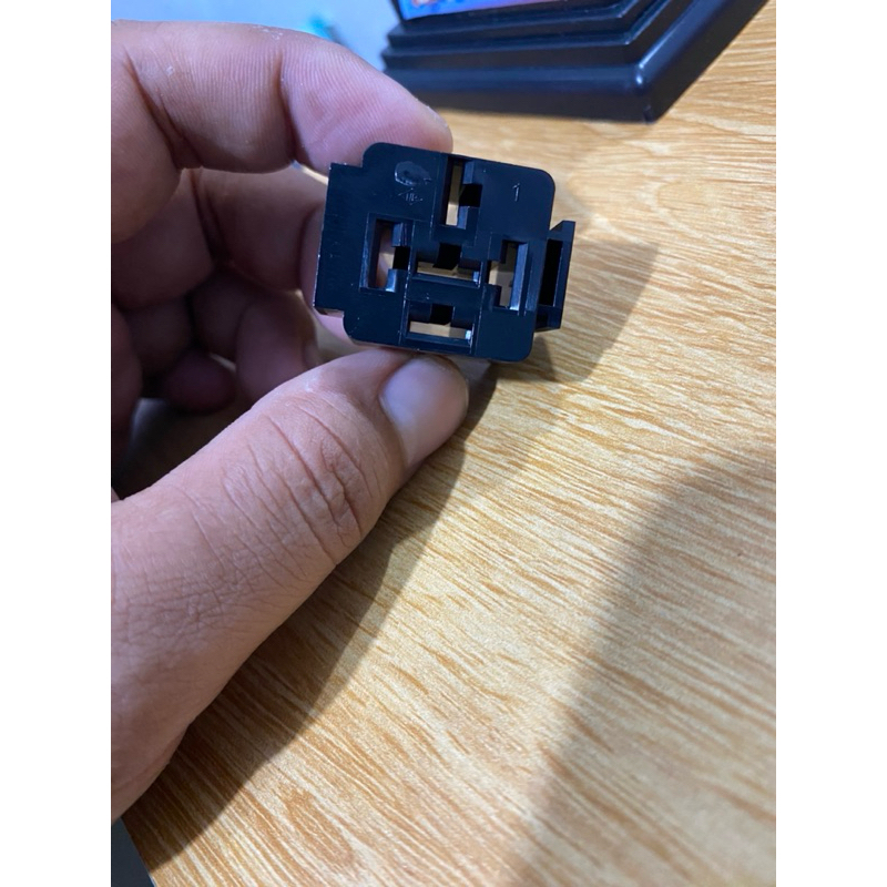 SOKET RELAY GANDENG kaki4/5