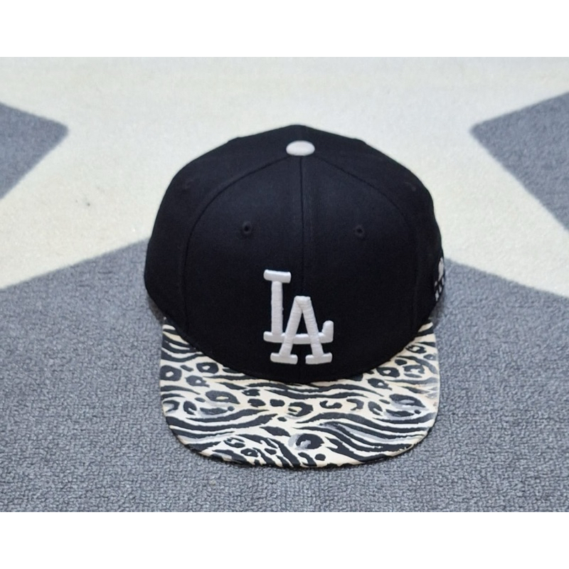 Topi MLB LA Dodgers Hitam Putih Black Preloved 2nd seken sekon secon pl bekas murah ori asli