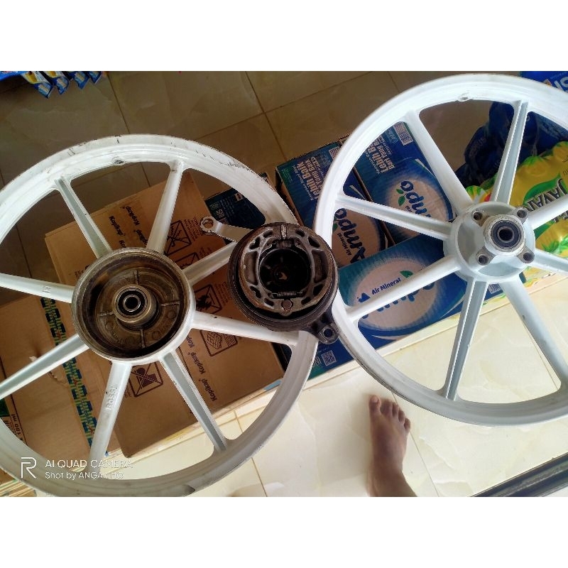 velg palang 8 Yamaha bekas rasa baru ring 17
