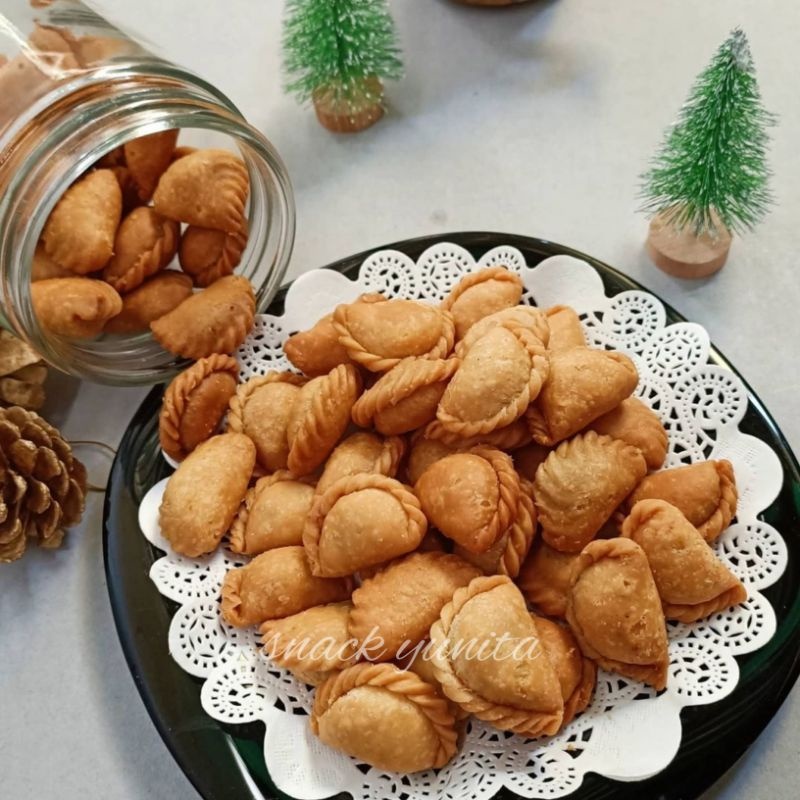 

Pastel Abon Gurih Renyah Istimewa 1kg - Snack Makanan Ringan - Food