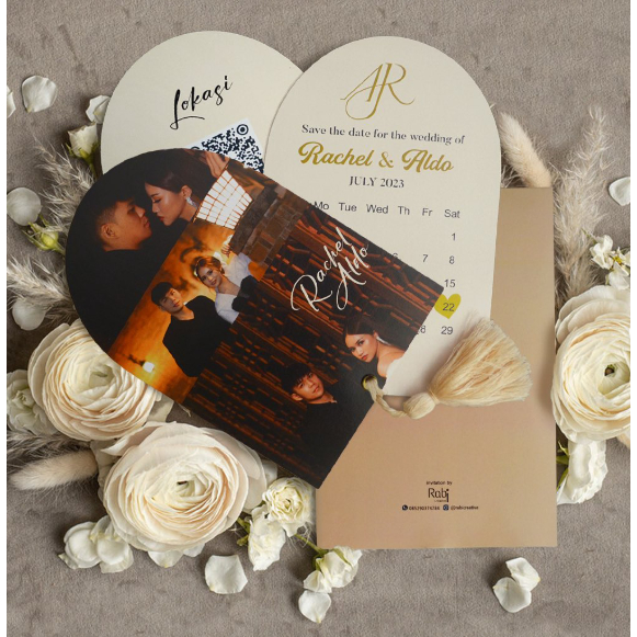 

CUSTOM INVITATION MODEL AMPLOP SINGLE WITH TASSEL (SOFTCOVER)