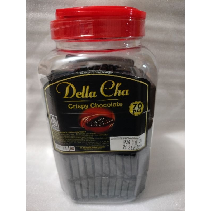 

Della Cha coklat