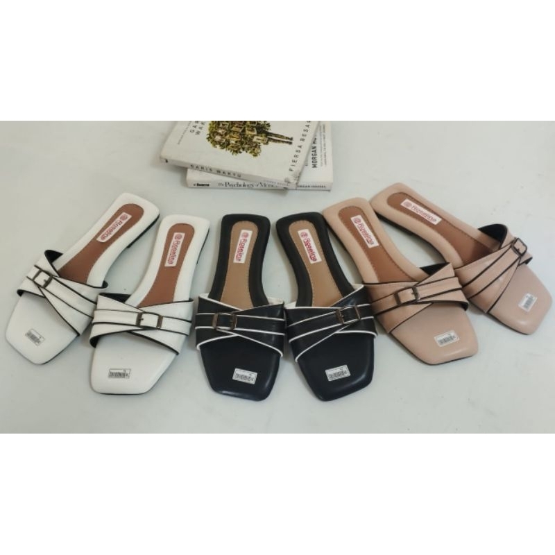 Sandal wanita terbaru 2024 / Sandal wanita kekinian