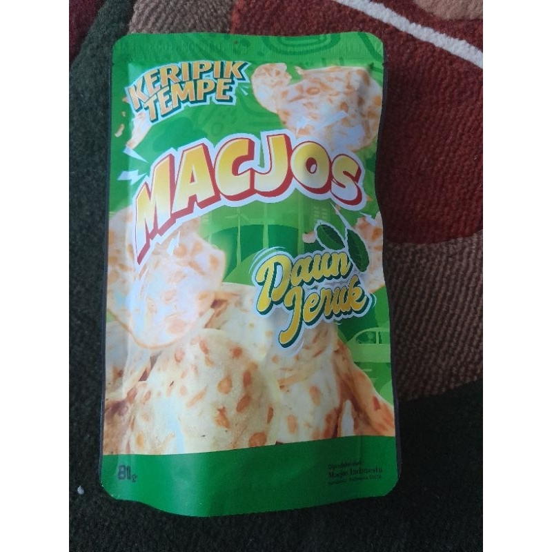 

keripik tempe rasa daun jeruk