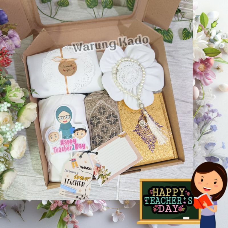 KADO UNTUK GURU UNTUK GURU CEWEK | KADO HAMPERS MUKENA