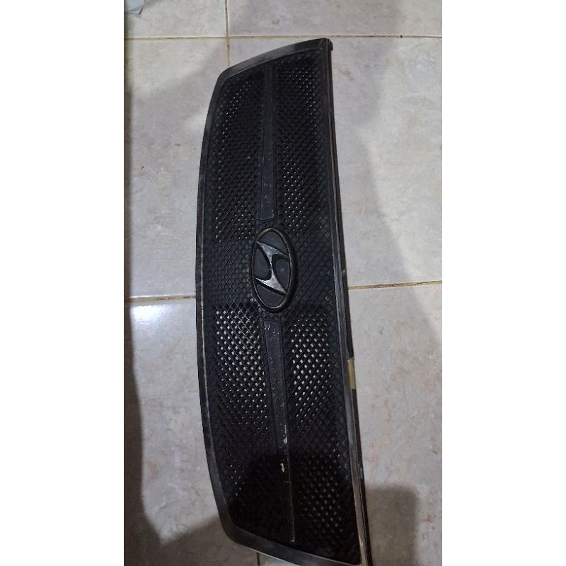 Grill Hyundai Avega 2008