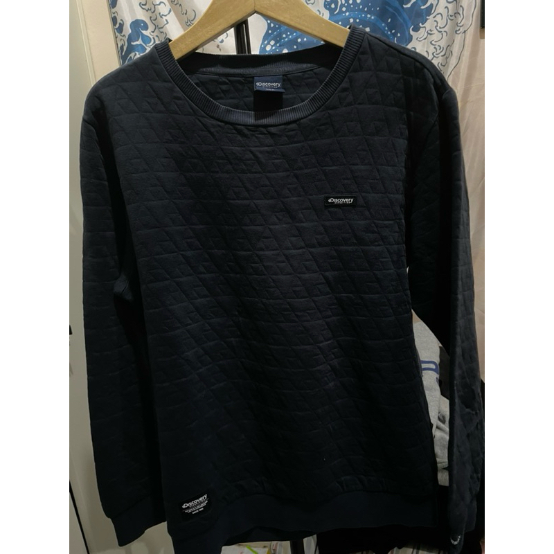 CN Discovery black quilting