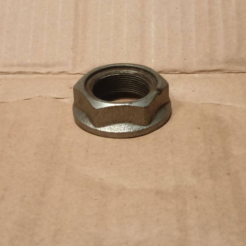 mur segitiga  atas CB150R CBR150R nut steem segi tiga T