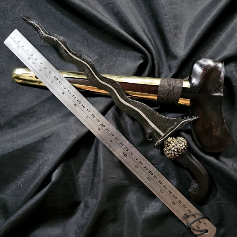 Keris Patrem Sempana Luk 9 Pamor Sodo Lanang