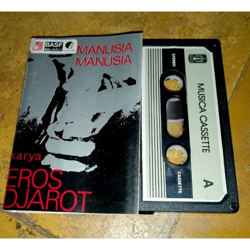 Kaset Pita:Eros Djarot-Manusia Manusia