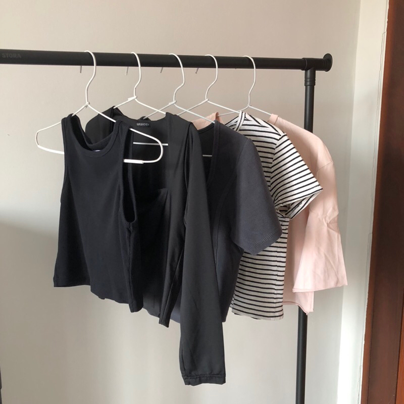 [PRELOVED] Top Wanita Atasan Tanktop Crop Top Hnm Uniqlo