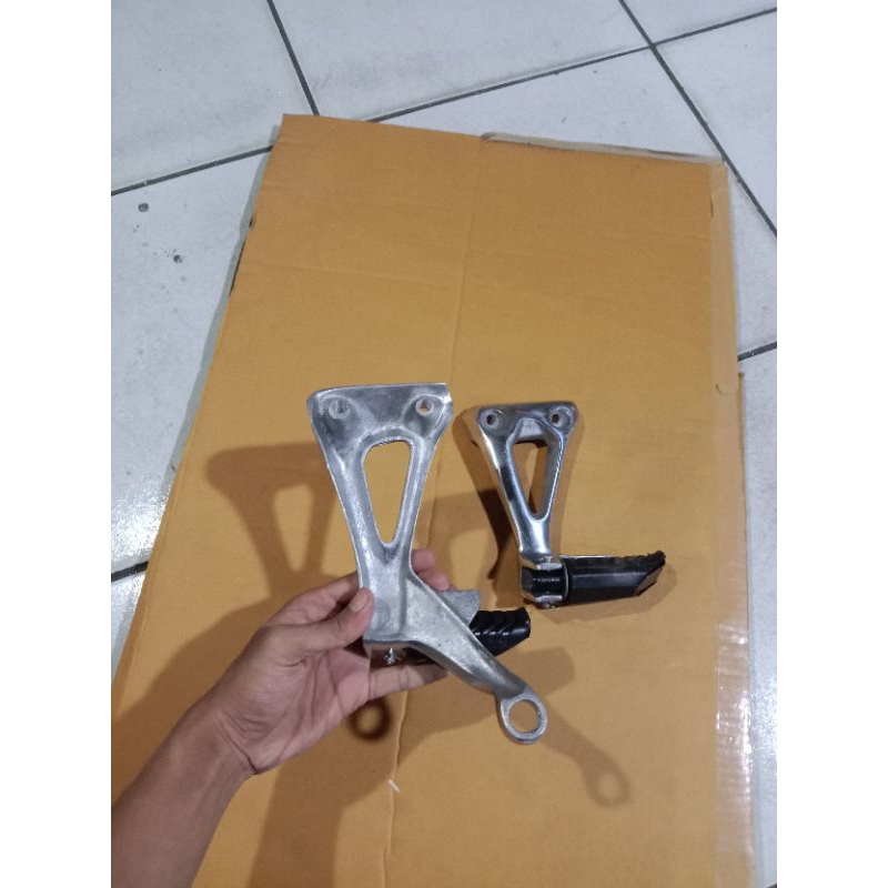 Power Belakang Step Revo/Step revo belakang 1Set 2 Set karet yaa/Powe Belakang Bahan Almunium Diral 