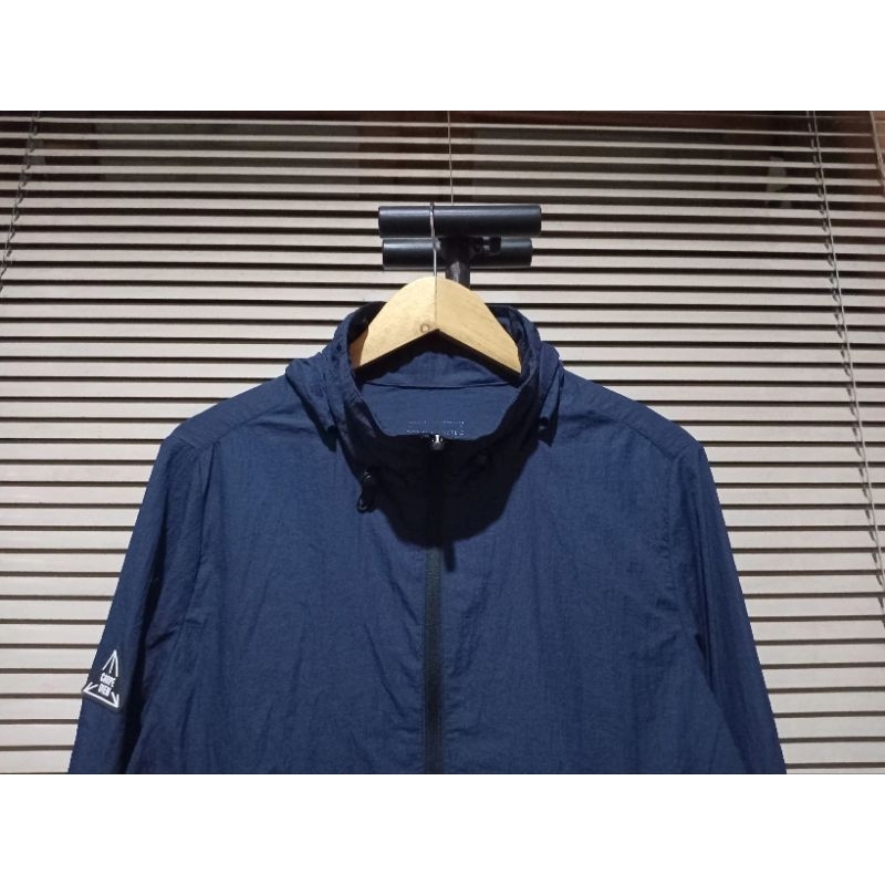 DESIGN UNITED RUNNING JACKET NAVY