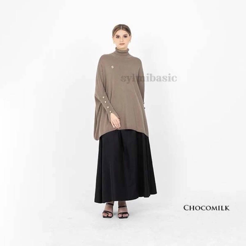 SYLMI BASIC KALA BATWING SWEATER by aghnia punjabi