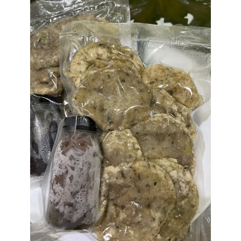 

pempek kulit ikan tenggiri khas palembang
