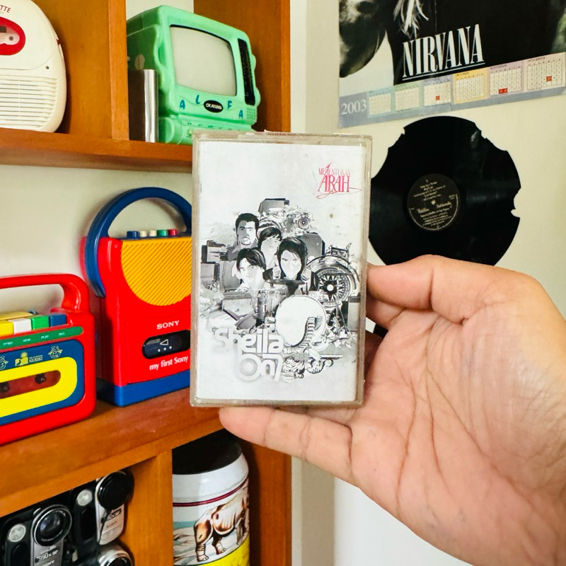 Kaset Pita / Tape / Walkman Sheila On 7 Menentukan Arah MULUS KAKU BENING THE BEST Original 100% Ber