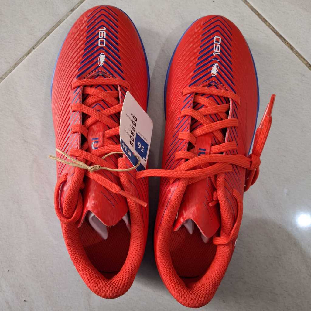 Sepatu Sepak Bola Anak Decathlon Velcro 160 Turf Merah