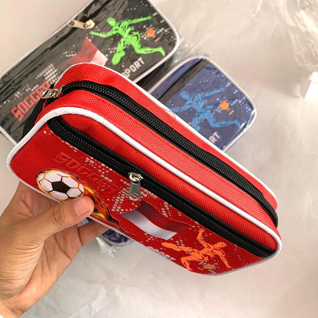 

Kotak Tempat Pensil Resleting Anak Soccer Timnas 023 Sport