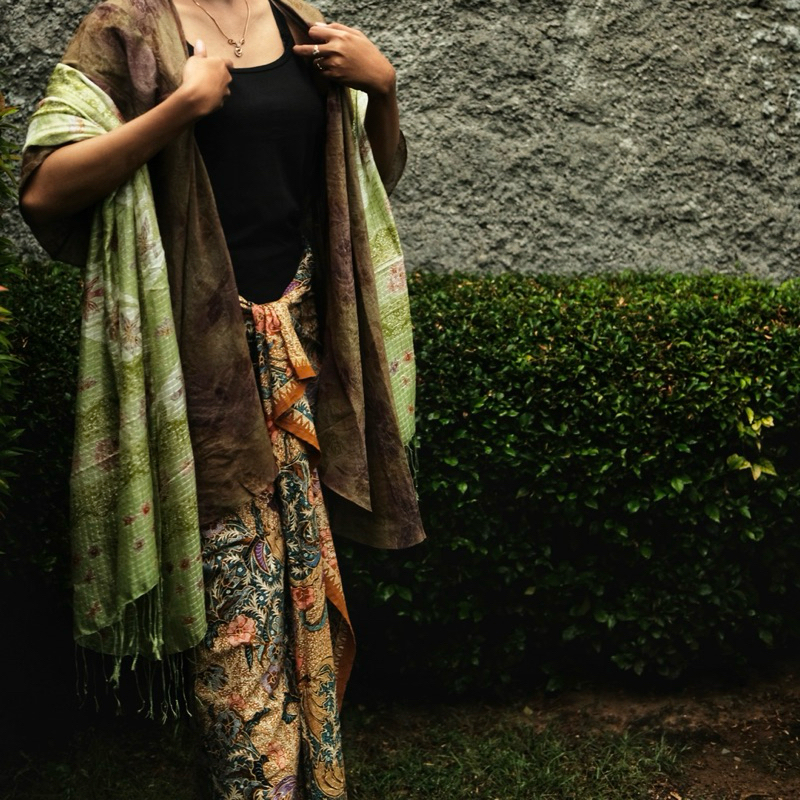 selendang sutra organdi batik Pekalongan