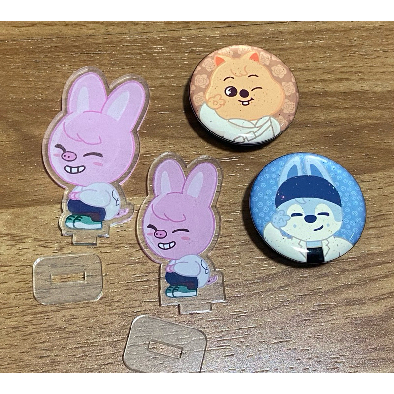 (fan-made) skzoo dwaekki standee popsocket wolfchan hanquokka