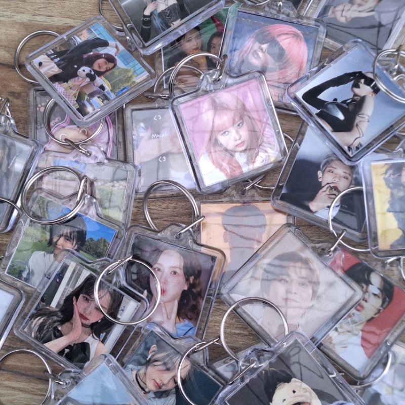 BACA DESKRIPSI FREEBIES GANCI 2 SISI MURAH/FREEBIES KPOP/FREEBIES CUSTOM IDOL KPOP/FREEBIES KPOP MIN