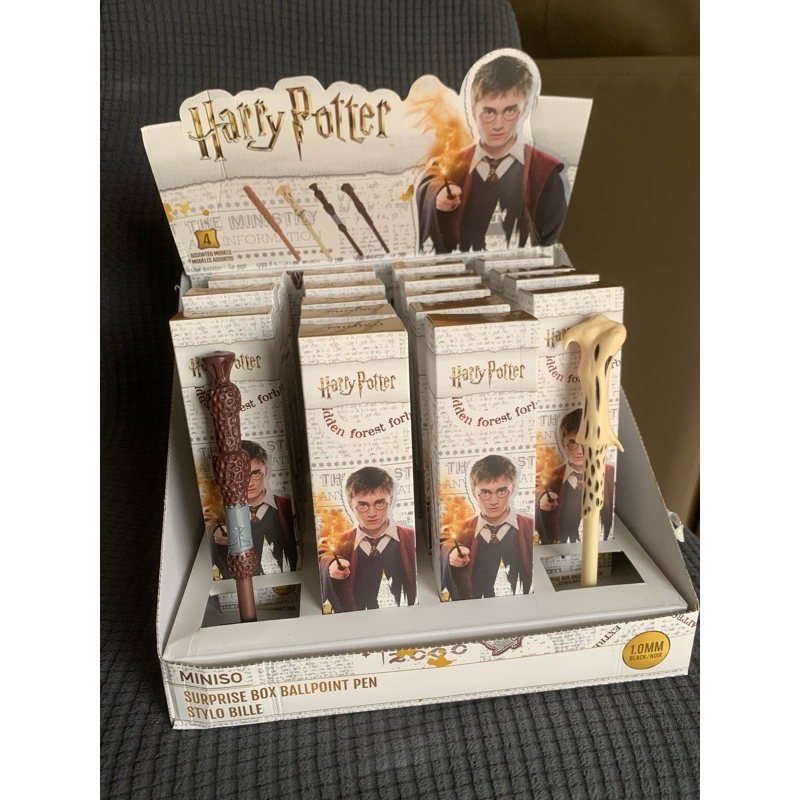 

Miniso X Harry Potter (Wand Pen Blindbox) Suprise Box Ballpoint Stylo Bille