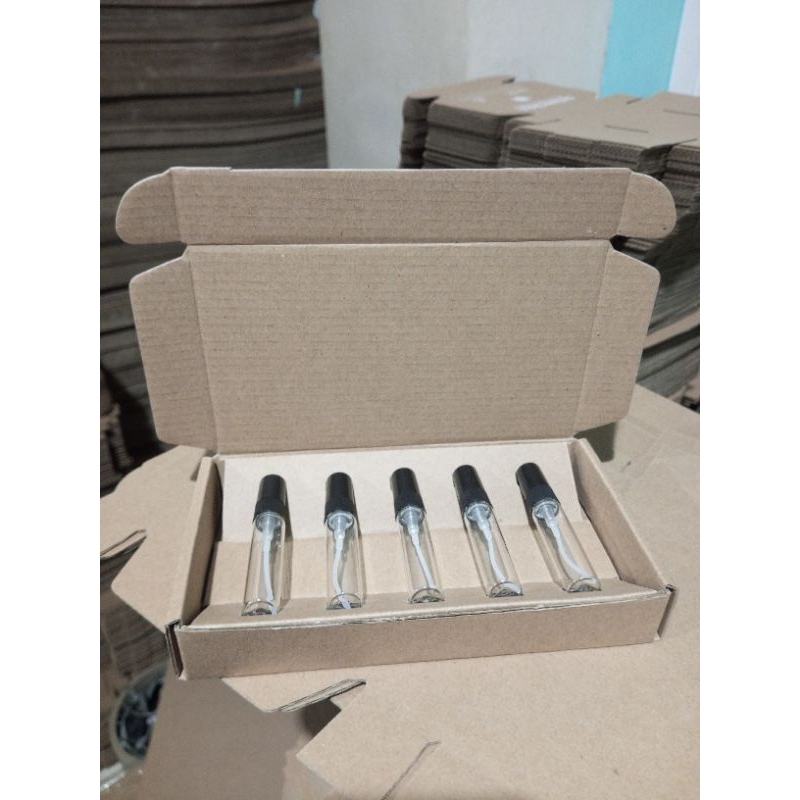 

Rapibox Box Parfum Khusus Spray 5 ML ISI 5 BOTOL E-Flute