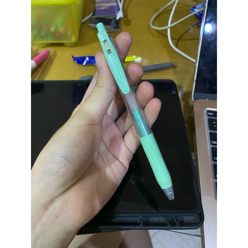 

sarasa pastel hijau