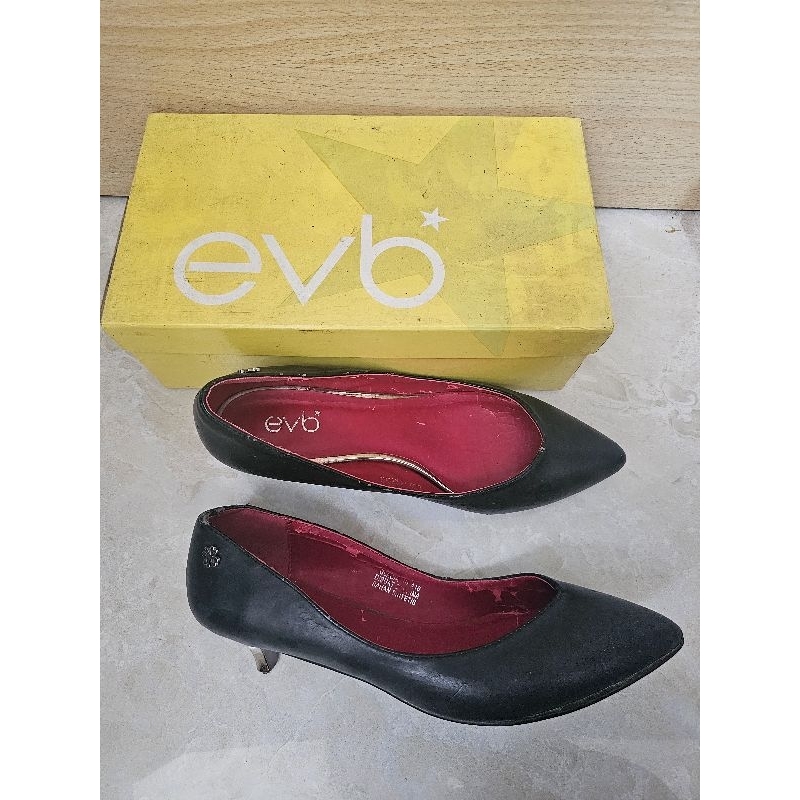 preloved Sepatu brand EVB