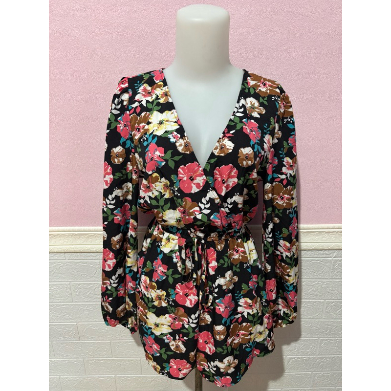 Jumpsuit Bunga Lengan Panjang
