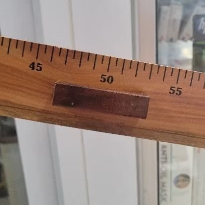 

Penggaris Kayu Papan Tulis Panjang 1 meter / 100 cm dengan Handle