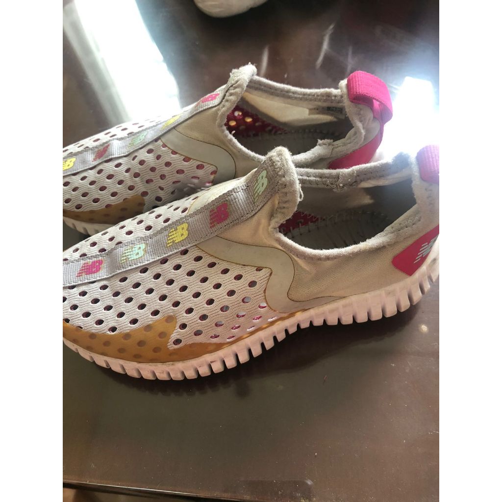 NB / Preloved / Sepatu Anak Perempuan / ORI