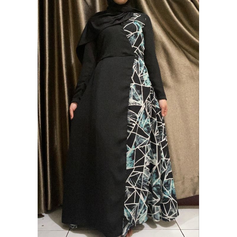 Preloved Baju Zalia Dress Gamis Hitam Motif Geometris