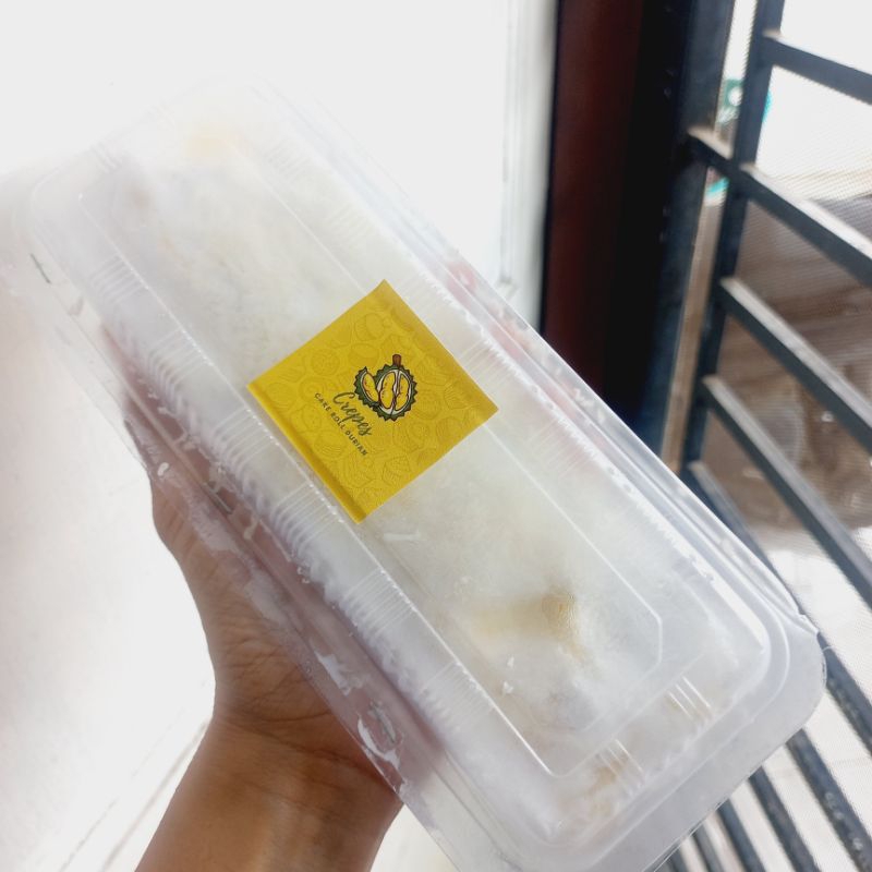 

Crepes cake Roll Durian / Pancake Durian