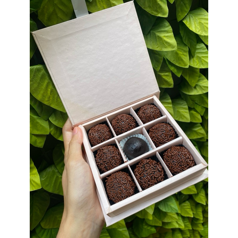 

Kue Kering Rambutan (hampers (natal lebaran)) 9pcs/18pcs (baca description untuk detail)