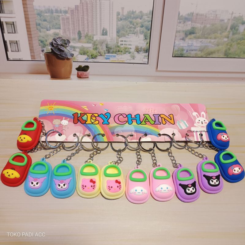 Grosir gantungan kunci sanrio sandal lusinan isi 12pcs